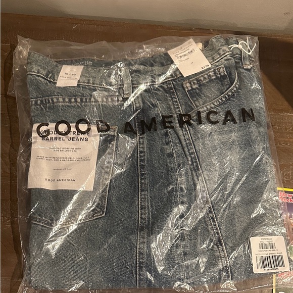 Good American GOOD EXTREME BARREL JEANS - Picture 11 of 13